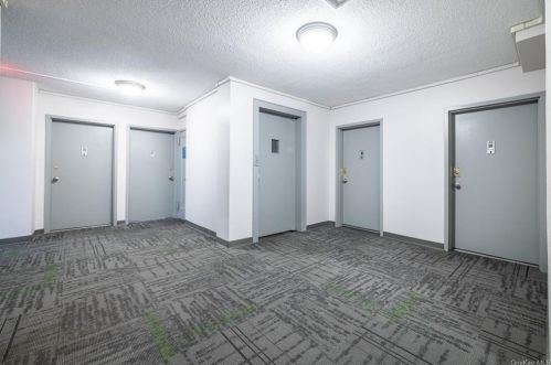 161 Pearsall Dr, Mount Vernon NY  10552-3942 exterior