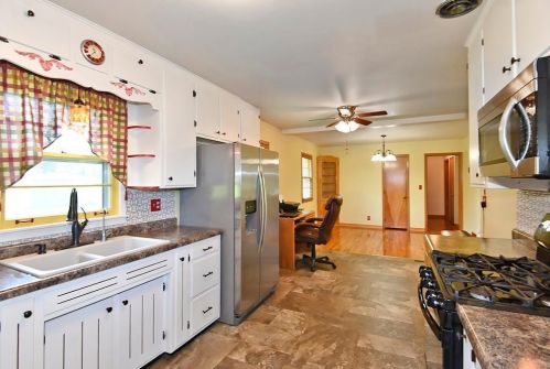 2315 4th St, Faribault MN  55021-5653 exterior