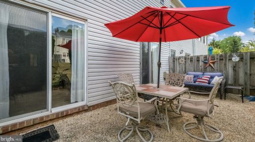 706 Springhouse Ct, Lansdale PA 19446-4350 exterior