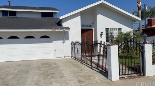 17225 Bonham Ave, Long Beach, CA 90746-1118