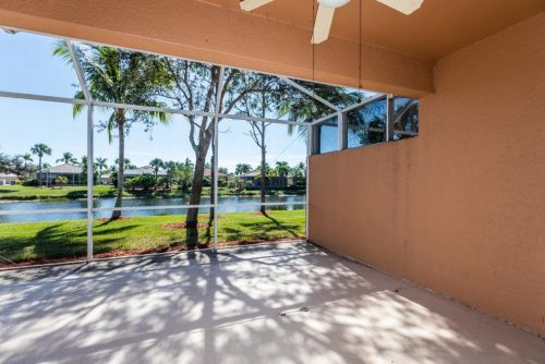 14254 Manchester Dr, Naples FL 34114-8624 exterior