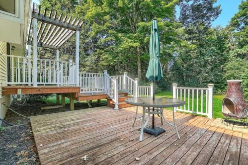 3 Alvin Ct, Poughkeepsie NY  12603-6126 exterior