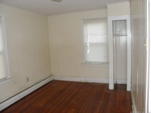 42 Terrace Ave, United States Coast Guard Ac CT  06320-5831 exterior