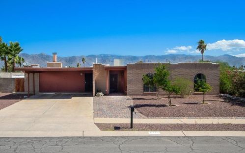 8721 Vicksburg St, Tucson, AZ 85710-2914