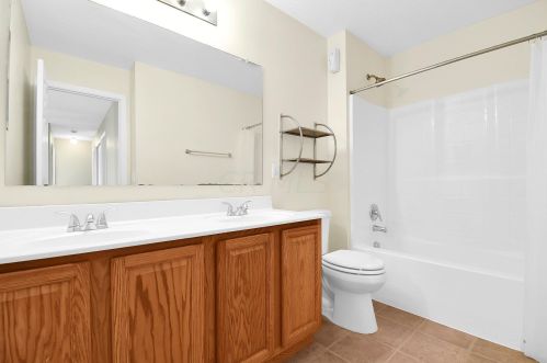 135 Spring Flower Way, Pataskala OH 43062-6997 exterior