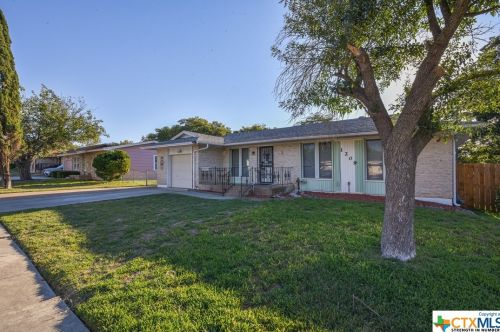 1209 13th St, Copperas Cove, TX 76522-3545