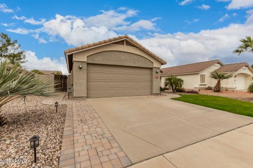 9544 Navarro Ave, Mesa, AZ 85209-1170