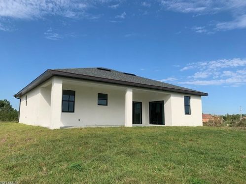 727 Downer Ave, Lehigh Acres, FL 33974-0579