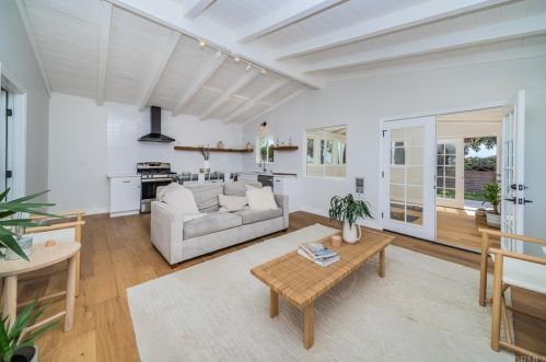 4350 Highland Dr, Carlsbad CA  92008-4225 exterior