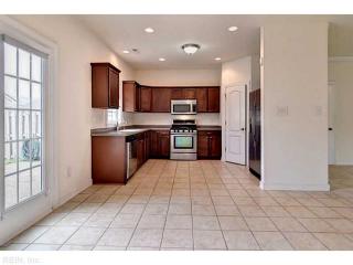 225 Quarterpath Rd, Williamsburg VA  23185-4721 exterior