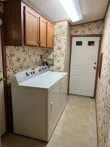 2345 Saratoga Dr, Hermitage PA  16148-6719 exterior