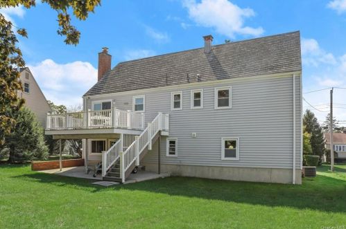 7 Bolton Pl, Rye Brook, NY 10573-1806