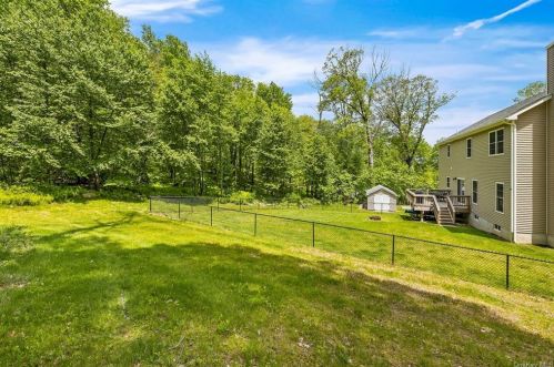 437 Depot Hill Rd, Poughquag NY  12570-5765 exterior