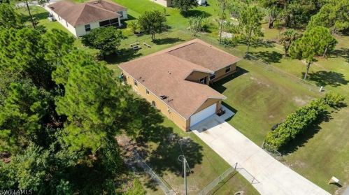 3815 Sunset Rd, Lehigh Acres, FL 33971-5633