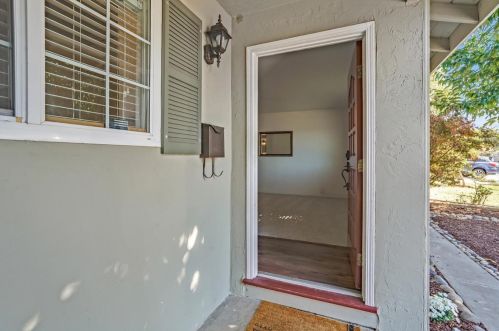 3175 Sylvan Dr, San Jose, CA 95148-1221