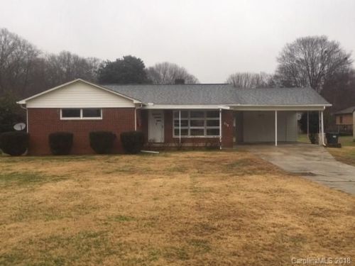 512 Holland Dr, Statesville, NC 28677-4046