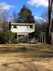 35-1 Ferry Rd, Hadlyme, CT 06439