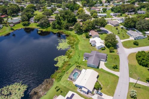 15 Wisteria Dr, De Bary FL  32713-2446 exterior