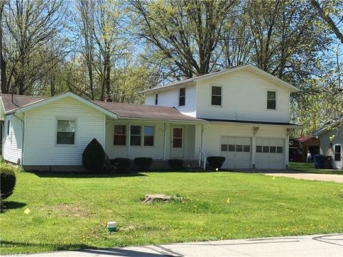 5524 Virginia Dr, Vermilion, OH 44001-1230