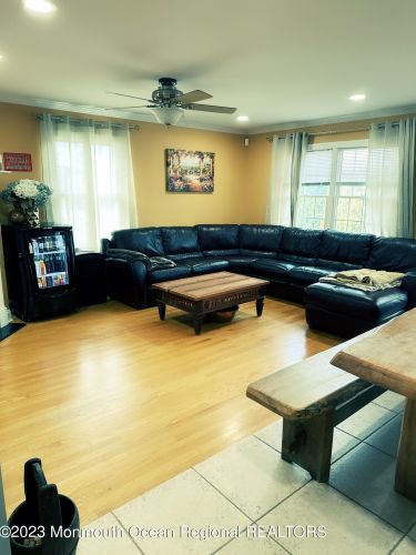 33 Laurel St, West Long Branch NJ  07764-1418 exterior