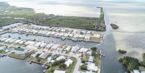 13101 Starboard Ct, Port Richey, FL 34667-1725