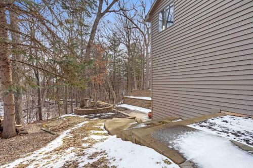 225 Traders Point Ln, Green Bay WI  54302-5236 exterior