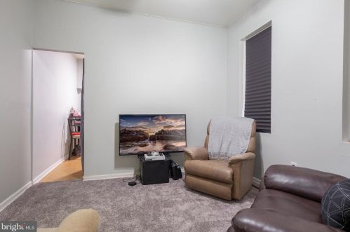 651 State St, Camden NJ  08102-1825 exterior