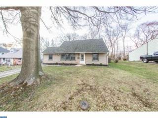 51 Hedge Rd, Levittown, PA 19056-1420