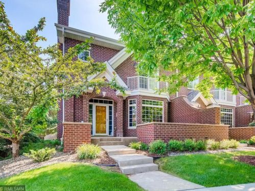 10774 Falling Water Ln, Saint Paul, MN 55129-5246
