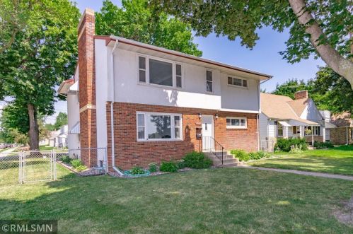 1430 4th St, South Saint Paul, MN 55075-1932