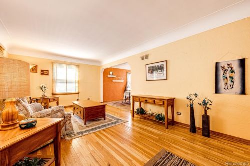 3019 Logan St, Englewood CO 80113-1637 exterior