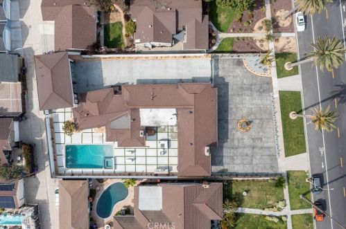 3841 Pacific Ave, Long Beach CA  90807-3227 exterior