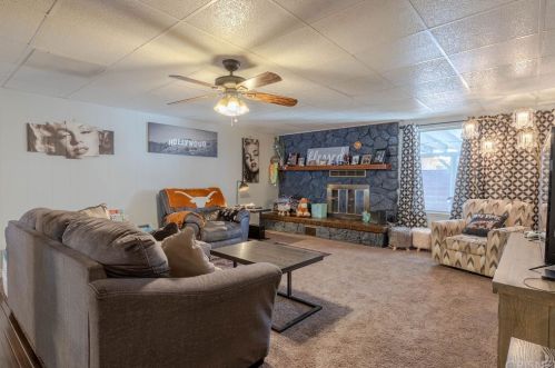 458 Lingard St, Lancaster CA 93535-3121 exterior