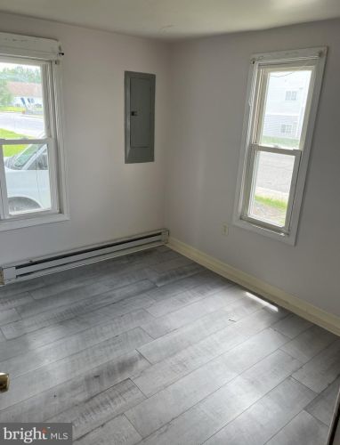 607 7th St, Laurel DE  19956-1307 exterior