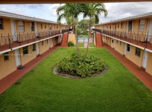 3800 102nd Ave, Miami, FL 33165-4516