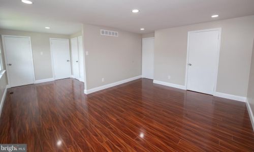 1865 Greymont St, Philadelphia PA  19116-3829 exterior