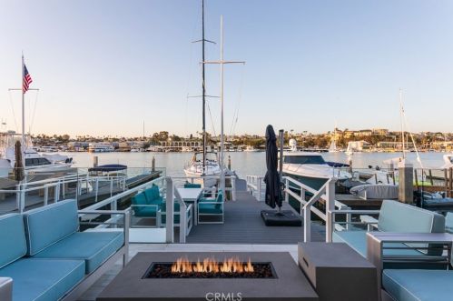 206 Via Lido Nord, Newport Beach, CA 92663-4608