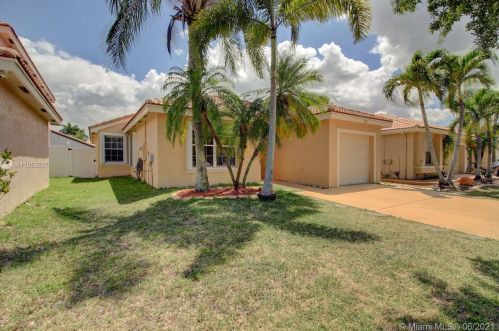 17416 20th St, Hollywood, FL 33029-5537