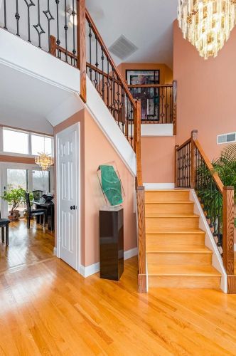136 Robinson Ln, New Hamburg, NY 12590-6319