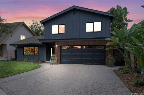 4070 Bakman Ave, North Hollywood CA  91602-3302 exterior