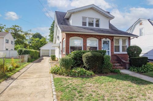 132 Forest Ave, Roosevelt, NY 11575-2154