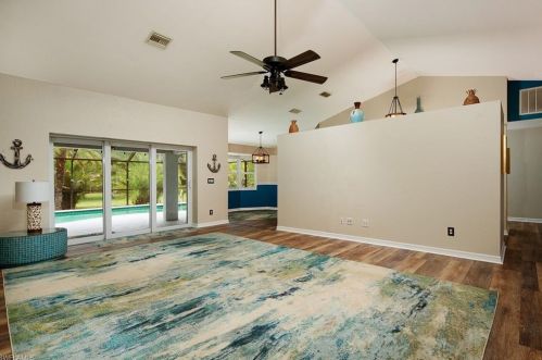 2531 White Blvd, Naples, FL 34117-4205