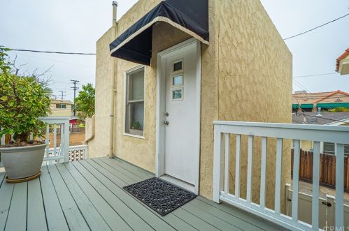 229 Euclid Ave, Long Beach CA  90815-2518 exterior