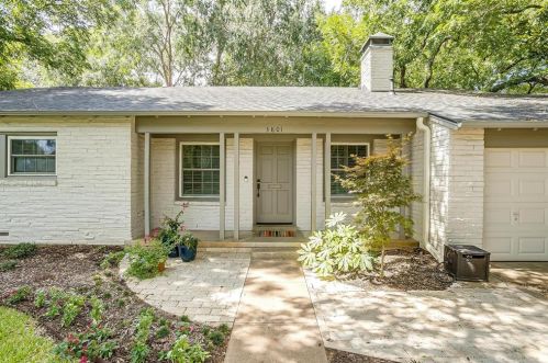 3801 Crestwood Ter, Fort Worth, TX 76107-1139