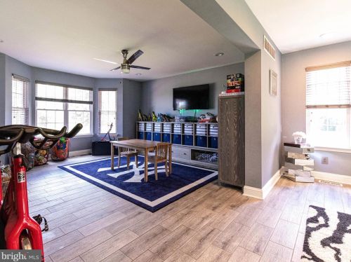 20 Kings Ct, Swedesboro NJ  08085-5033 exterior