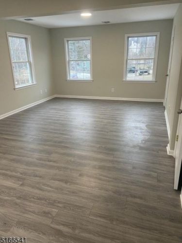 18 Berry Ln, West Milford NJ  07480-3632 exterior