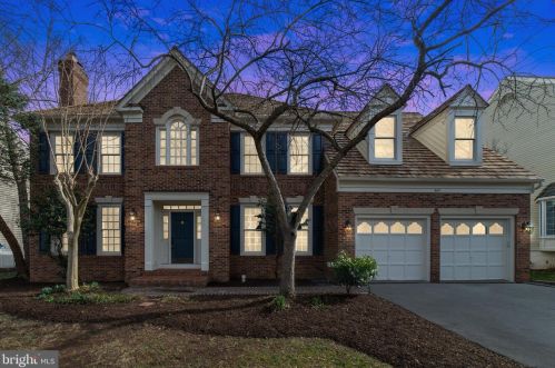 505 Meade Dr, Leesburg, VA 20175-5010