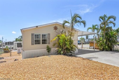 2743 Patterson Ct, Saint James City, FL 33956-2168
