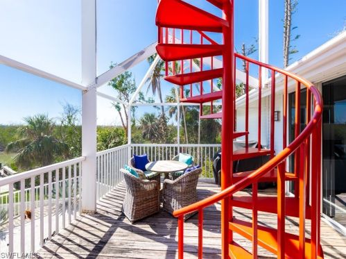 5721 Sanibel Captiva Rd, Sanibel FL  33957-2309 exterior