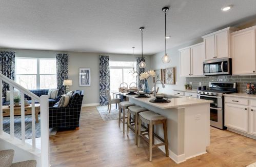 16094 Fairoaks Ave, Lino Lakes, MN 55038-8553